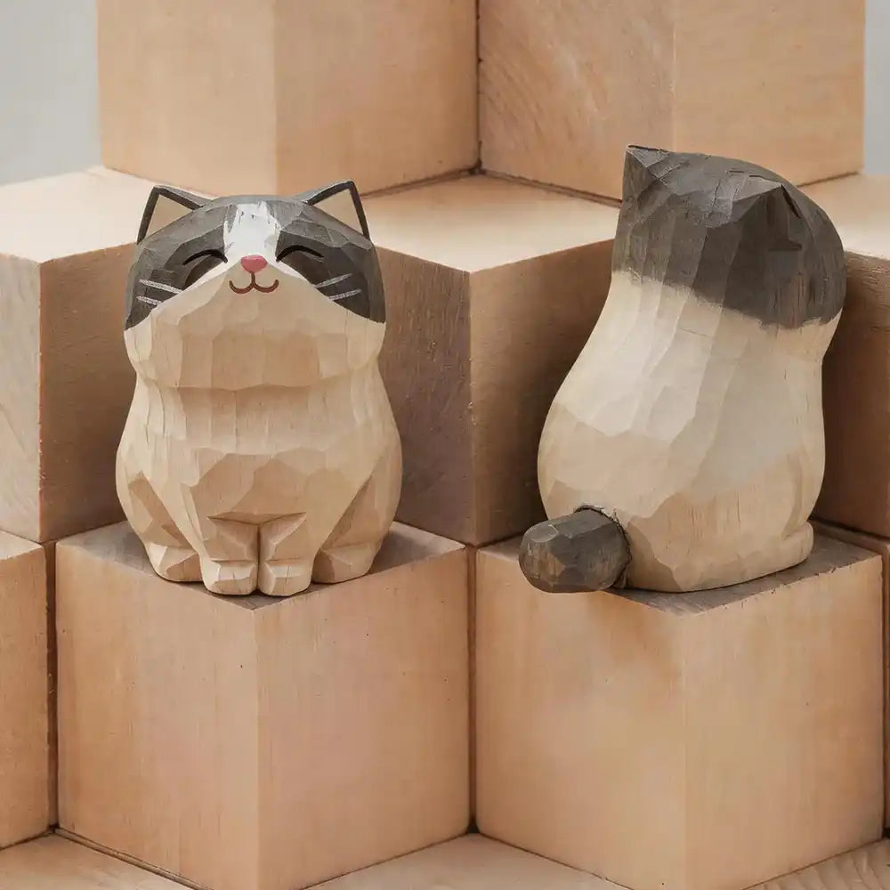 Handcrafted Wood Carving Kitten Statue Desk Accessories Cute Cat Figurine Home Decor Animal Car Ornament Home Room Decoration