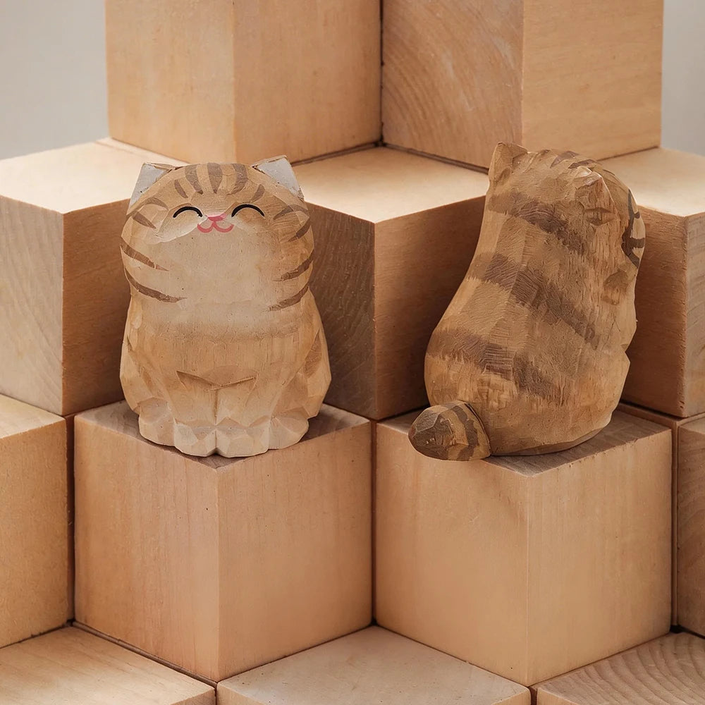 Handcrafted Wood Carving Kitten Statue Desk Accessories Cute Cat Figurine Home Decor Animal Car Ornament Home Room Decoration