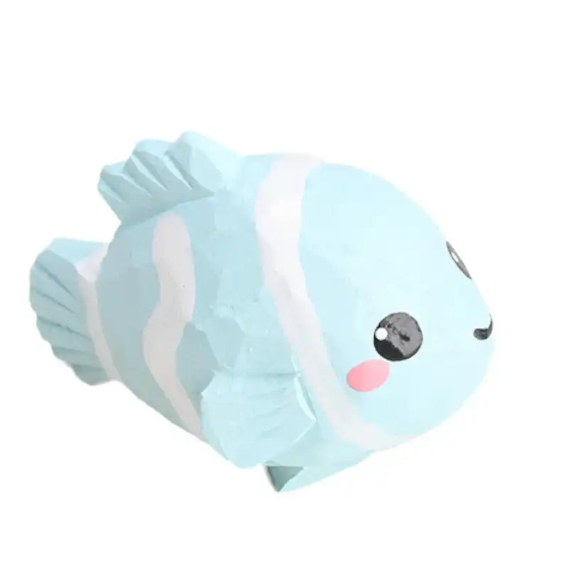 Hand Carved Wooden Clownfish Figurine Cute Striped Yellow Blue Red Fish Ornament Statue Sea Animal Home Decor Creative Gift